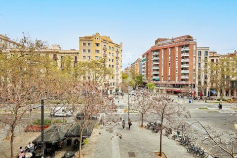 6 bedrooms apartment for rent in Barcelona, Catalonia, Spain № 8011 - photo 15