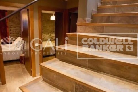 2 bedrooms house for rent in Principado De Andorra (Ninguna Poblacion Tiene C.P.), Lleida, Catalonia, Spain № 8008 - photo 3