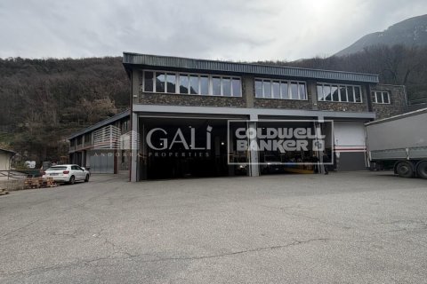 Propiedad comercial de 1900 m² en alquiler en Principado De Andorra (Ninguna Poblacion Tiene C.P.), Lérida, Cataluña, Spain № 8010 - foto 2