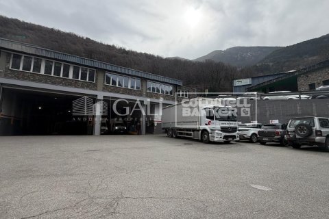 Propiedad comercial de 1900 m² en alquiler en Principado De Andorra (Ninguna Poblacion Tiene C.P.), Lérida, Cataluña, Spain № 8010 - foto 4