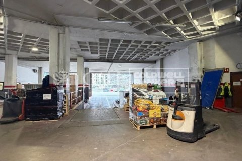 Propiedad comercial de 1900 m² en alquiler en Principado De Andorra (Ninguna Poblacion Tiene C.P.), Lérida, Cataluña, Spain № 8010 - foto 11