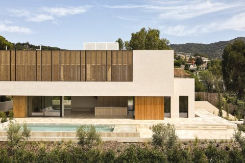 Сasa de 4 dormitorios en venta en Teia, Barcelona, Cataluña, Spain № 1688