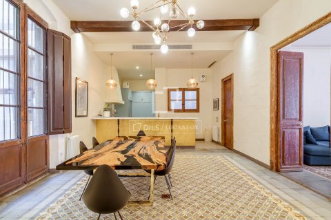 Apartamento de 7 dormitorios en venta en Barcelona, Cataluña, Spain № 8588