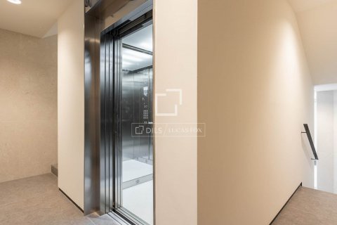 3 bedrooms apartment for sale in Barcelona, Catalonia, Spain № 8589 - photo 12