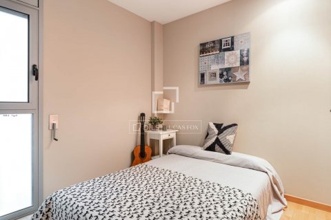 Apartamento de 4 dormitorios en venta en Barcelona, Cataluña, Spain № 8594 - foto 19