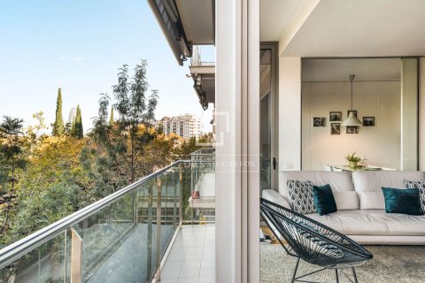 Apartamento de 4 dormitorios en venta en Barcelona, Cataluña, Spain № 8594 - foto 8