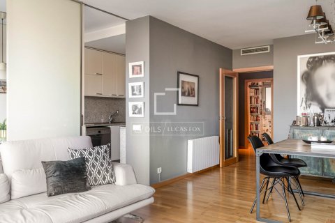 Apartamento de 4 dormitorios en venta en Barcelona, Cataluña, Spain № 8594 - foto 5