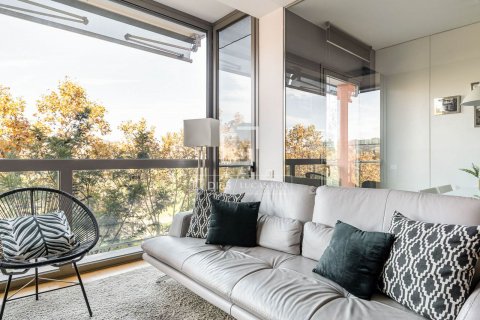 Apartamento de 4 dormitorios en venta en Barcelona, Cataluña, Spain № 8594 - foto 9