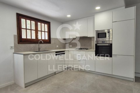 Снять в аренду дуплекс в Барселона, Испания с 4 спальни, № 6127 - фото 4