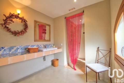 Hotel de 10 dormitorios en venta en Els Guiamets, Tarragona, Cataluña, Spain № 4994 - foto 11