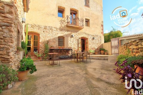 Hotel de 10 dormitorios en venta en Els Guiamets, Tarragona, Cataluña, Spain № 4994