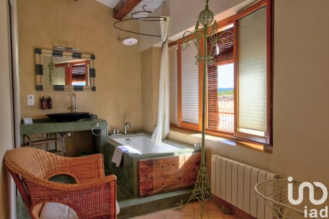 Hotel de 10 dormitorios en venta en Els Guiamets, Tarragona, Cataluña, Spain № 4994 - foto 16
