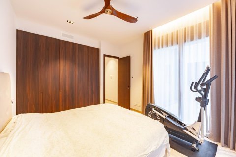 Сasa de 5 dormitorios en venta en Castelldefels, Barcelona, Cataluña, Spain № 6303 - foto 12