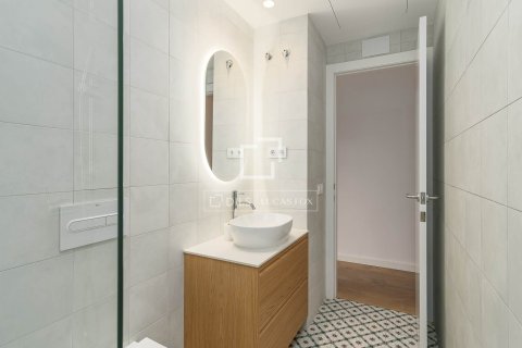 Купить квартиру в Барселона, Испания с 2 спальни, 69м², № 6597 - фото 11