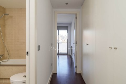 Apartamento de 2 dormitorios en venta en Barcelona, Cataluña, Spain № 6598 - foto 16