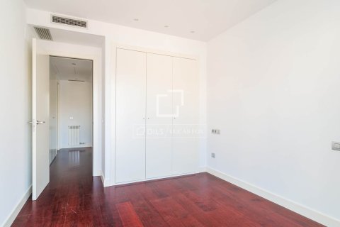 Apartamento de 2 dormitorios en venta en Barcelona, Cataluña, Spain № 6598 - foto 20