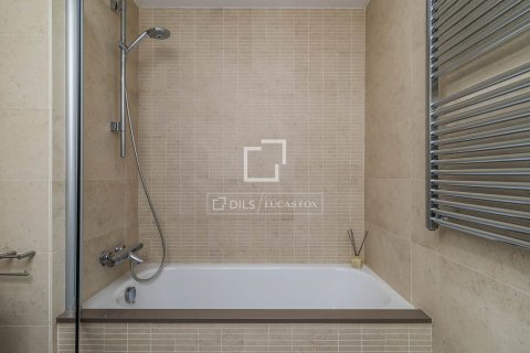 Apartamento de 2 dormitorios en venta en Barcelona, Cataluña, Spain № 6598 - foto 18