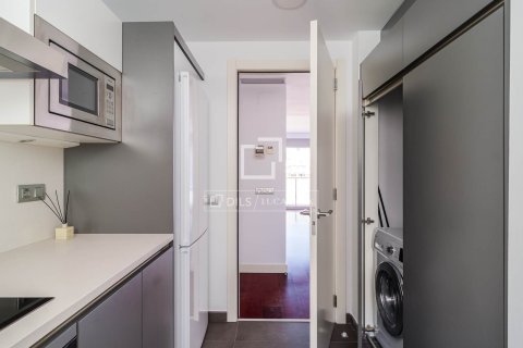 Apartamento de 2 dormitorios en venta en Barcelona, Cataluña, Spain № 6598 - foto 12