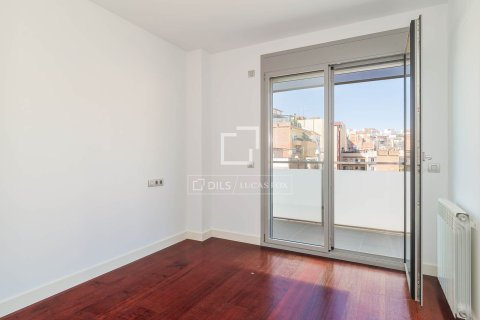 Apartamento de 2 dormitorios en venta en Barcelona, Cataluña, Spain № 6598 - foto 19