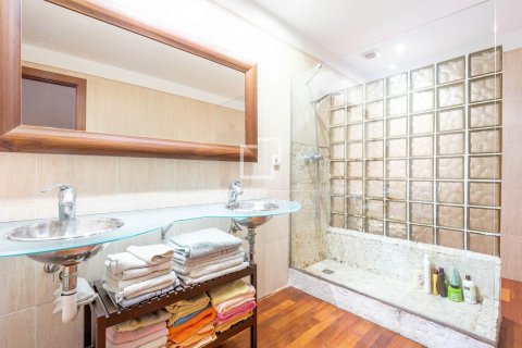Villa de 6 dormitorios en venta en Sitges, Barcelona, Cataluña, Spain № 4119 - foto 10