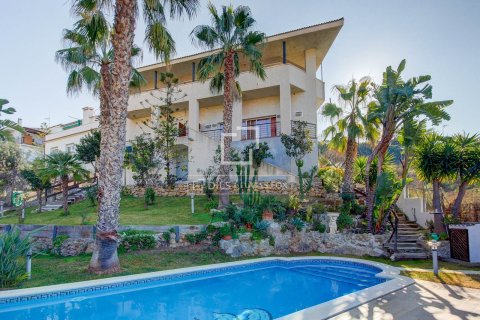 Villa de 6 dormitorios en venta en Sitges, Barcelona, Cataluña, Spain № 4119