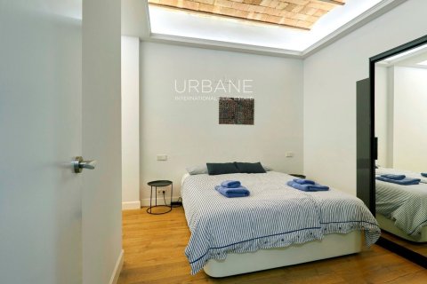 Apartamento de 3 dormitorios en venta en Eixample, Barcelona, Cataluña, Spain № 2663 - foto 7