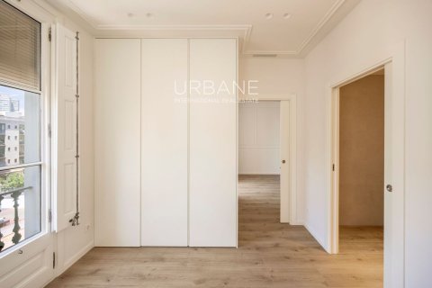 2 bedrooms apartment for sale in Eixample, Barcelona, Catalonia, Spain № 2661 - photo 21