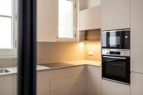 2 bedrooms apartment for sale in Eixample, Barcelona, Catalonia, Spain № 2661 - photo 9