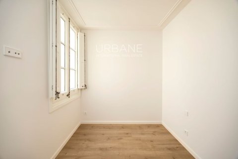 2 bedrooms apartment for sale in Eixample, Barcelona, Catalonia, Spain № 2661 - photo 25