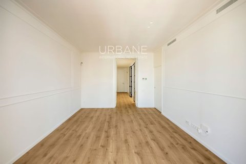 2 bedrooms apartment for sale in Eixample, Barcelona, Catalonia, Spain № 2661 - photo 19