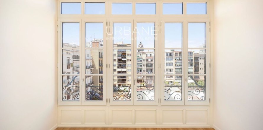 2 bedrooms apartment for sale in Eixample, Barcelona, Catalonia, Spain № 2661