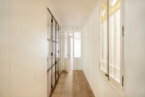 2 bedrooms apartment for sale in Eixample, Barcelona, Catalonia, Spain № 2661 - photo 29