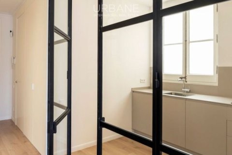 2 bedrooms apartment for sale in Eixample, Barcelona, Catalonia, Spain № 2661 - photo 13