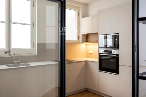 2 bedrooms apartment for sale in Eixample, Barcelona, Catalonia, Spain № 2661 - photo 10