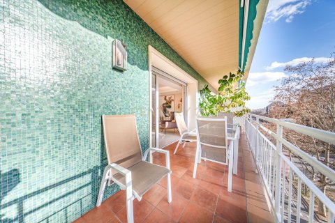 Apartamento de 4 dormitorios en venta en Barcelona, Cataluña, Spain № 6971 - foto 13