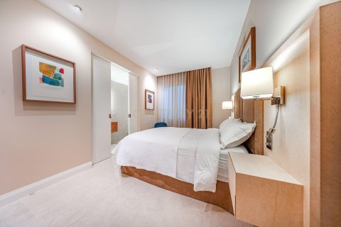 Apartamento de 4 dormitorios en venta en Barcelona, Cataluña, Spain № 6971 - foto 27