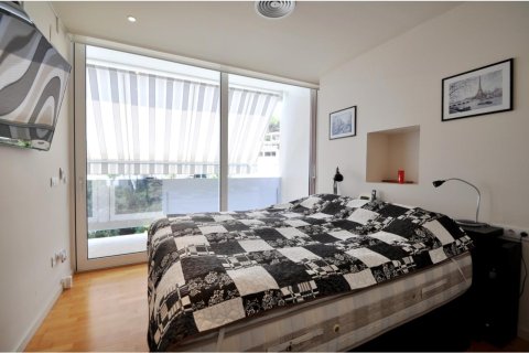 Сasa de 4 dormitorios en venta en Lloret de Mar, Gerona, Cataluña, Spain № 1376 - foto 27