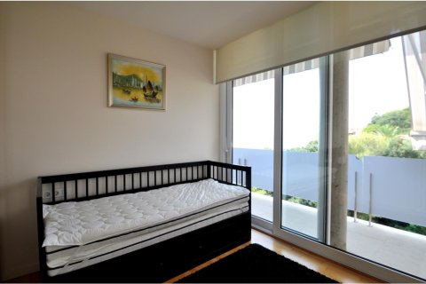 Сasa de 4 dormitorios en venta en Lloret de Mar, Gerona, Cataluña, Spain № 1376 - foto 20