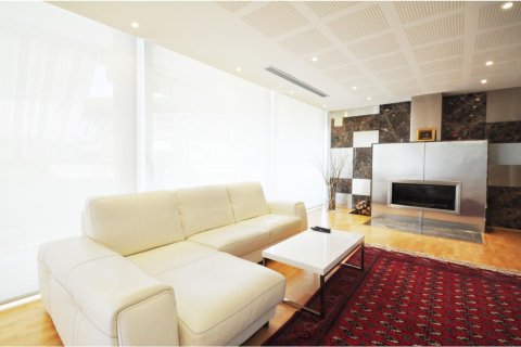 Сasa de 4 dormitorios en venta en Lloret de Mar, Gerona, Cataluña, Spain № 1376 - foto 7