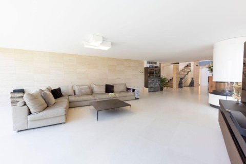 Сasa de 6 dormitorios en venta en Sant Feliu de Guíxols, Gerona, Cataluña, Spain № 1381 - foto 12