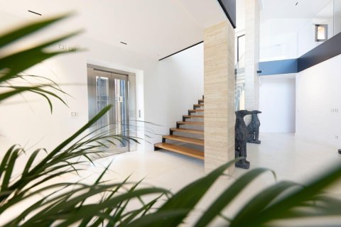 Сasa de 6 dormitorios en venta en Sant Feliu de Guíxols, Gerona, Cataluña, Spain № 1381 - foto 19