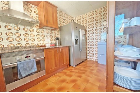 Сasa de 4 dormitorios en venta en Lloret de Mar, Gerona, Cataluña, Spain № 1378 - foto 15