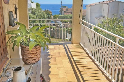 Сasa de 4 dormitorios en venta en Lloret de Mar, Gerona, Cataluña, Spain № 1378 - foto 2