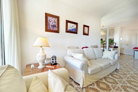 Сasa de 4 dormitorios en venta en Lloret de Mar, Gerona, Cataluña, Spain № 1378 - foto 12