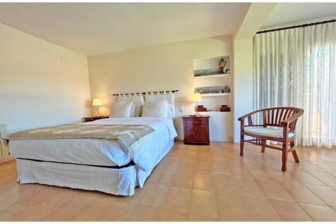 Сasa de 4 dormitorios en venta en Lloret de Mar, Gerona, Cataluña, Spain № 1378 - foto 3