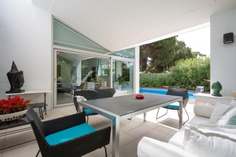 Сasa de 4 dormitorios en venta en S'Agaró, Gerona, Cataluña, Spain № 1379 - foto 14