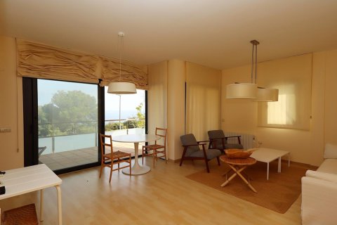 Apartamento de 3 dormitorios en venta en Lloret de Mar, Gerona, Cataluña, Spain № 1377 - foto 9