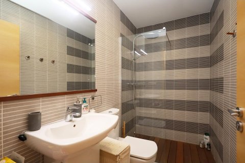 Apartamento de 3 dormitorios en venta en Lloret de Mar, Gerona, Cataluña, Spain № 1377 - foto 25