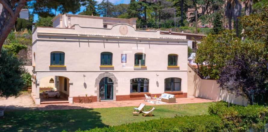 10 bedrooms villa for sale in Cabrils, Barcelona, Catalonia, Spain № 3785
