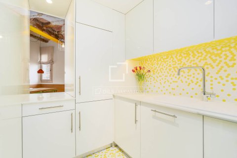 Apartamento de 2 dormitorios en venta en Barcelona, Cataluña, Spain № 3783 - foto 6